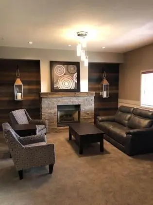 Days Inn & Suites by Wyndham Brooks - Lobi