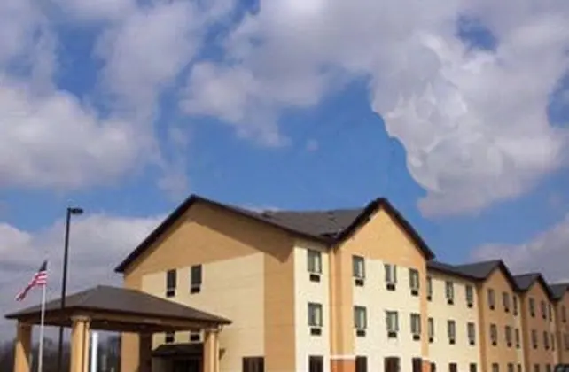 Days Inn & Suites by Wyndham Carbondale