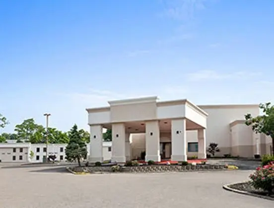 Days Inn & Suites by Wyndham Cincinnati - Genel