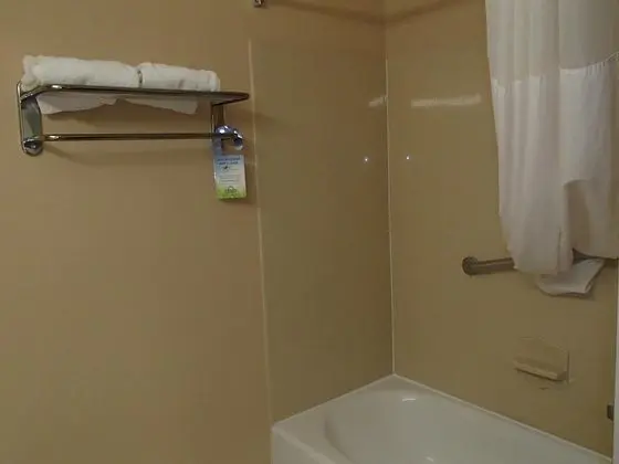 Days Inn &Suites by Wyndham Corpus Christi Central