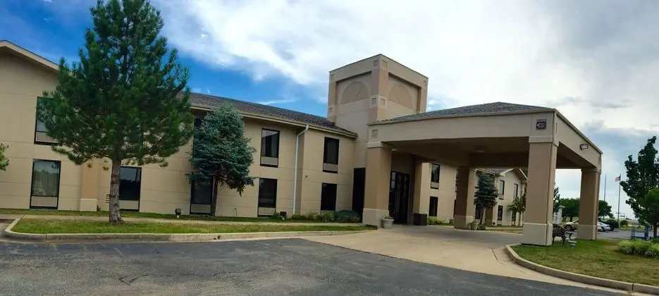 Days Inn & Suites by Wyndham Cuba