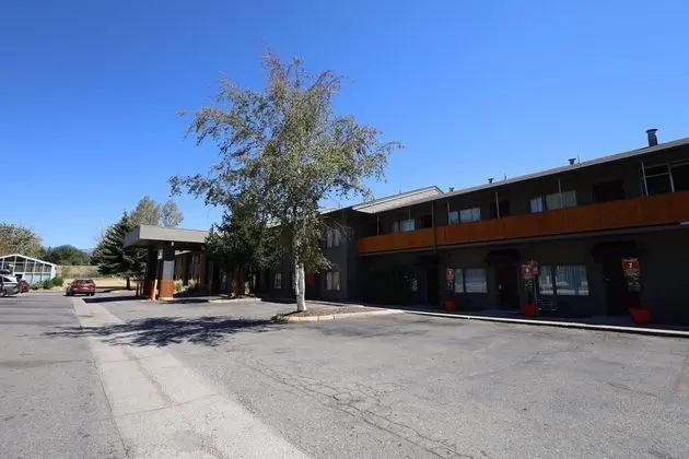 Days Inn and Suites by Wyndham Downtown Missoula-University - Dış Mekan