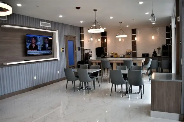 Days Inn & Suites by Wyndham Downtown/University of Houston - Lobi