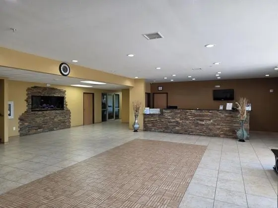 Days Inn & Suites by Wyndham El Dorado - Lobi