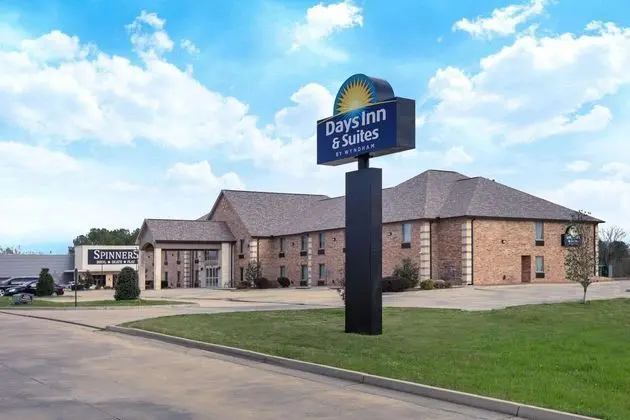 DAYS INN SUITES BY WYNDHAM FLORENCE JACKSON AREA