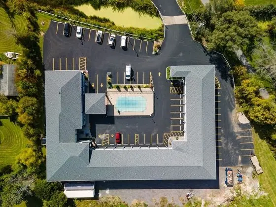 Days Inn & Suites by Wyndham Niagara Falls/Buffalo - Dış Mekan