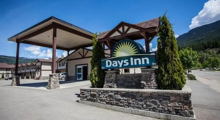 Days Inn & Suites by Wyndham Revelstoke