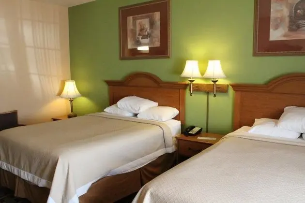 Days Inn Suites by Wyndham San Antonio N/Stone Oak