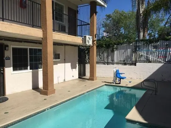 Days Inn & Suites by Wyndham San Diego SDSU