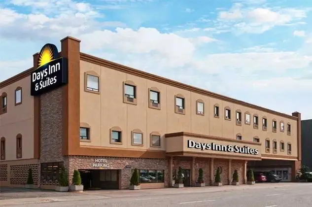 Days Inn & Suites by Wyndham Sault Ste. Marie