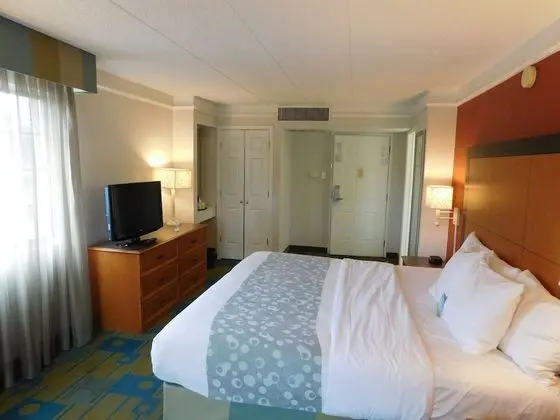 Days Inn & Suites by Wyndham Schaumburg - Oda