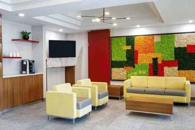 Days Inn &Suites by Wyndham Sherwood Park Edmonton - Lobi