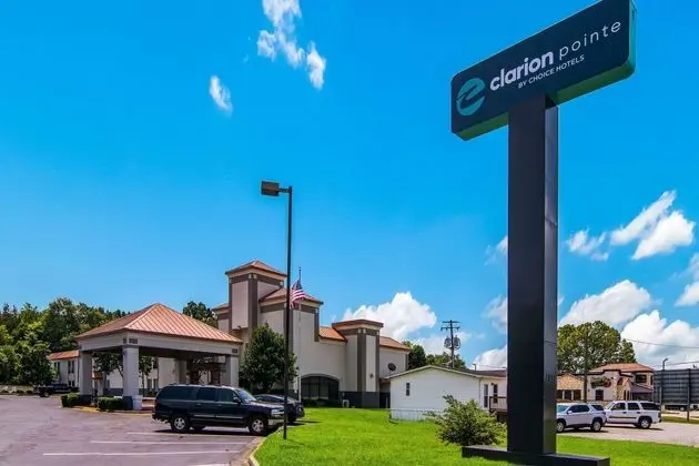 Days Inn & Suites by Wyndham South Boston - Dış Mekan