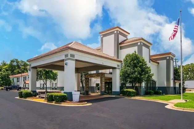 Days Inn & Suites by Wyndham South Boston - Öne Çıkan Resim