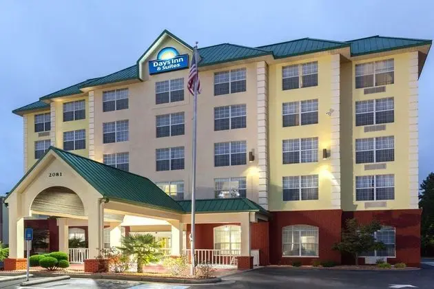 Days Inn & Suites by Wyndham Tucker/Northlake - Öne Çıkan Resim