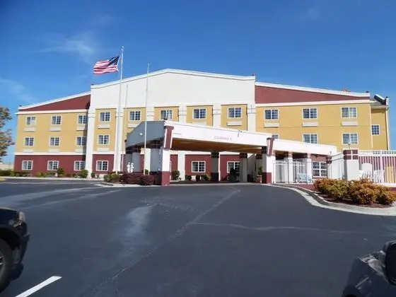 Days Inn & Suites by Wyndham Union City