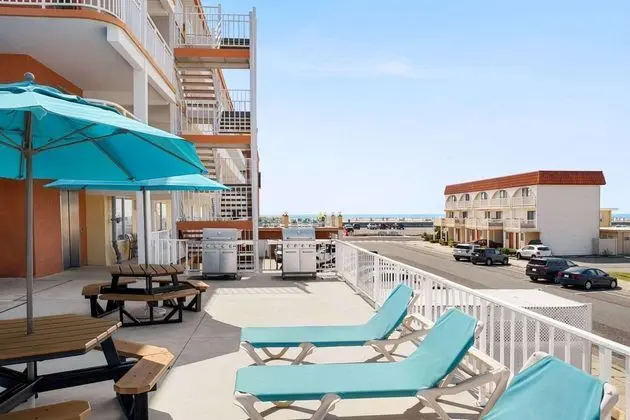 Days Inn & Suites by Wyndham Wildwood