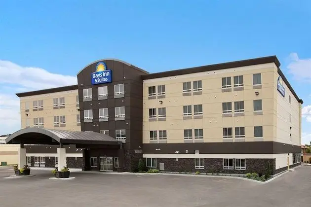 Days Inn and Suites by Wyndham Winnipeg
