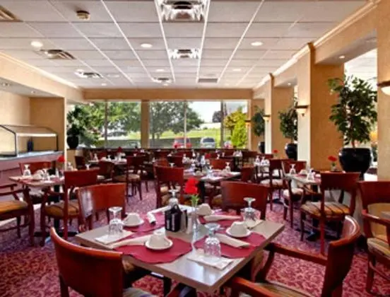Days Inn & Suites by Wyndham York