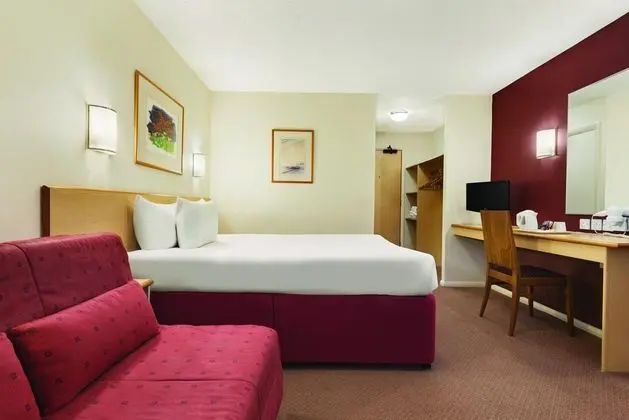 Days Inn Warwick South