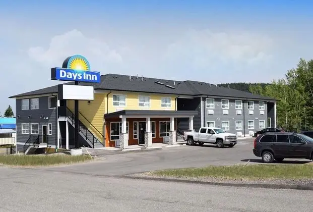 Days Inn by Wyndham 100 Mile House