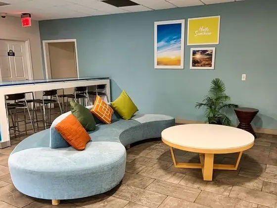 Days Inn by Wyndham Alexandria - Lobi