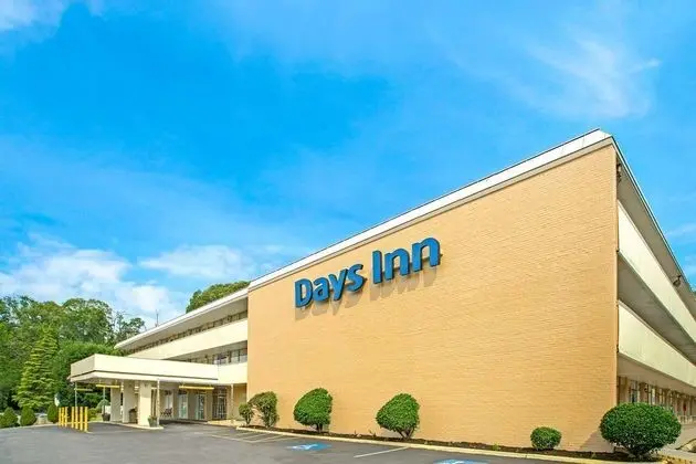Days Inn by Wyndham Alexandria South