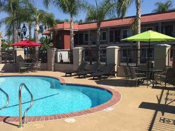 Days Inn by Wyndham Anaheim Disneyland