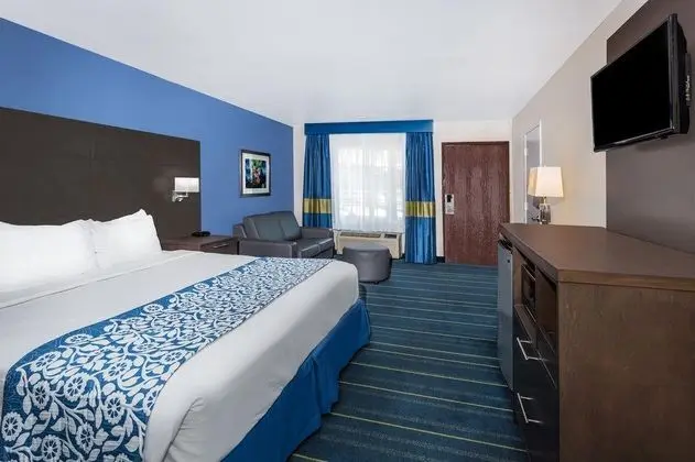 Days Inn by Wyndham Anaheim Disneyland