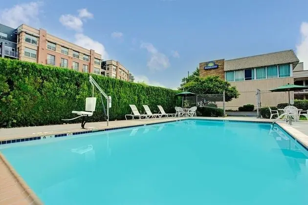 Days Inn by Wyndham Arlington/Washington DC