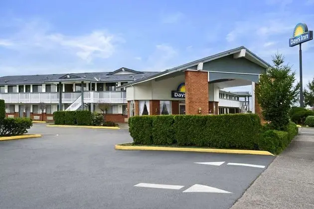 Days Inn by Wyndham Auburn