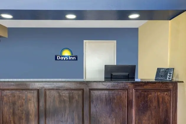 Days Inn by Wyndham Banning Casino/Outlet Mall - Lobi