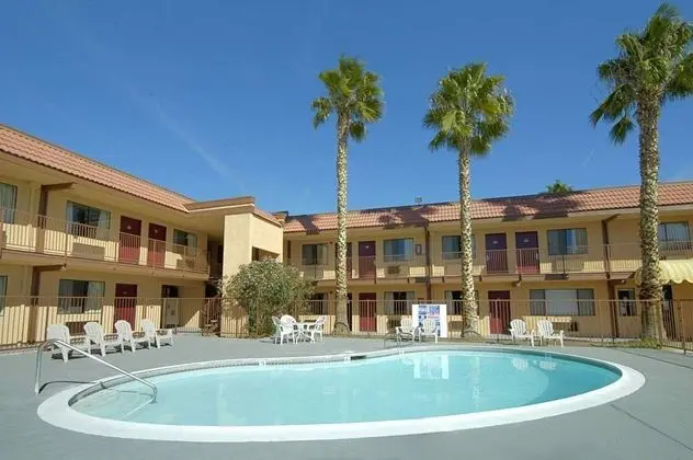 Days Inn by Wyndham Barstow