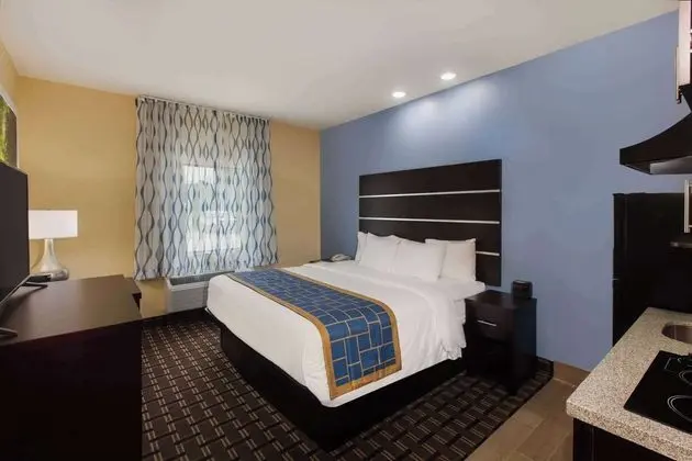 DAYS INN BY WYNDHAM BATON ROUGE AIRPORT
