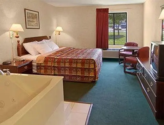 Days Inn by Wyndham Battlefield Rd/Hwy 65 - Genel