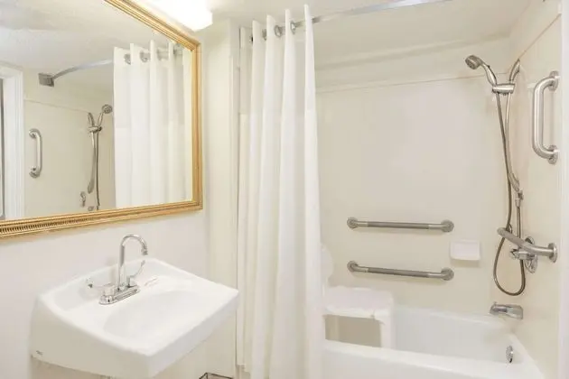 Days Inn by Wyndham Biloxi Beach - Banyo Tipleri