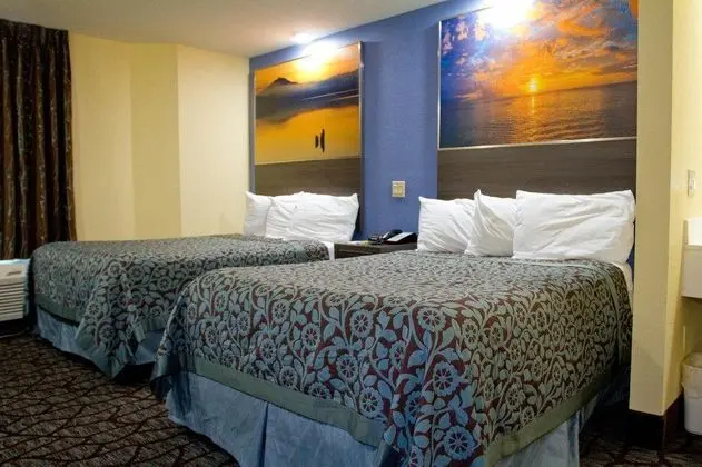 Days Inn by Wyndham Blue Springs