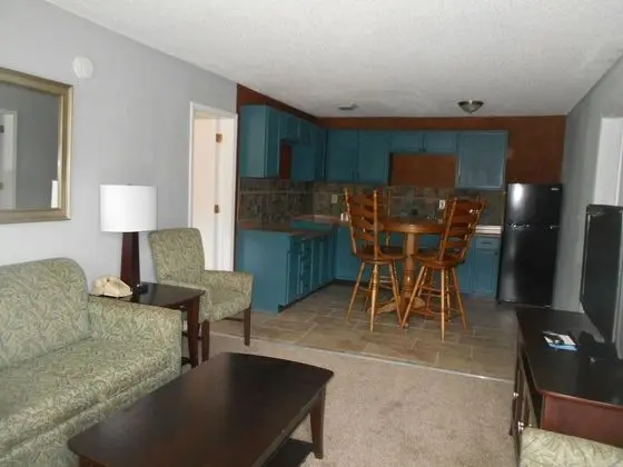 Days Inn by Wyndham Branson near Theatre District - Mutfak