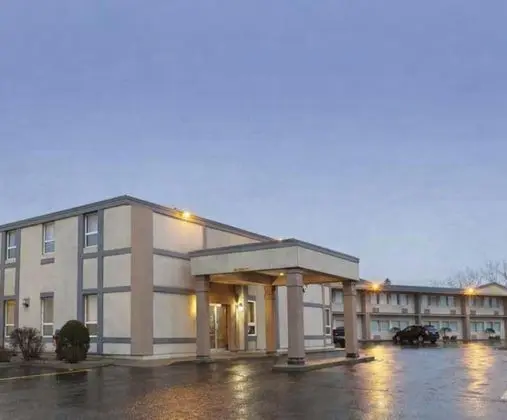 Days Inn by Wyndham Brockville - Dış Mekan