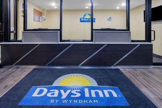 Days Inn by Wyndham Bronx NYC - Lobi
