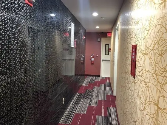 Days Inn by Wyndham Brooklyn - İç Mekan