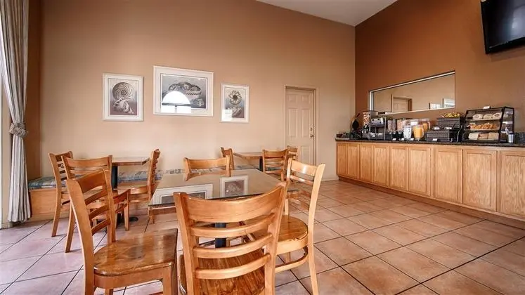 Days Inn by Wyndham Bullhead City
