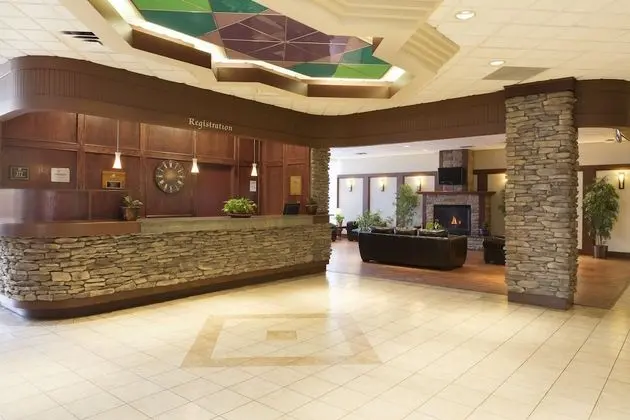 Days Inn by Wyndham Calgary South - Lobi