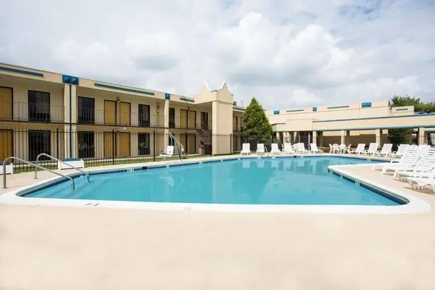 Days Inn by Wyndham Camp Springs Andrews AFB