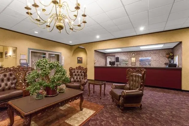 Days Inn by Wyndham Campton