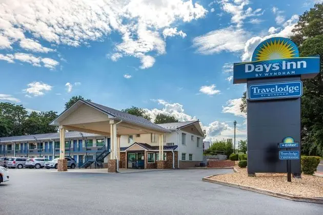 Days Inn by Wyndham Charles Town - Öne Çıkan Resim