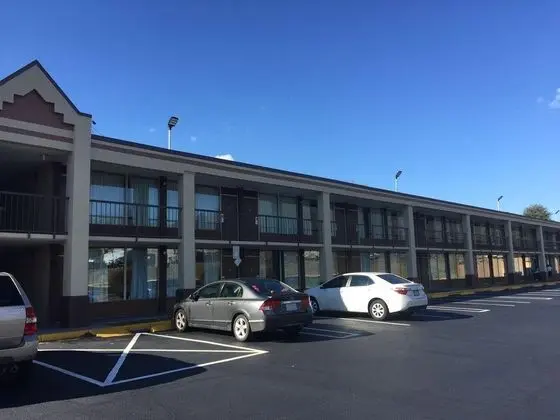 Days Inn by Wyndham Charlotte Airport North