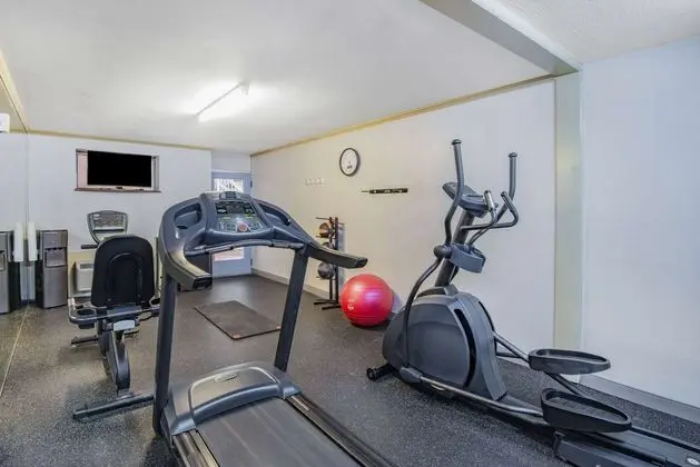 Days Inn by Wyndham Charlottesville/University Area - Fitness