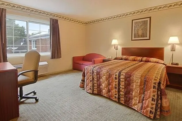 Days Inn by Wyndham Cleveland Lakewood - Oda