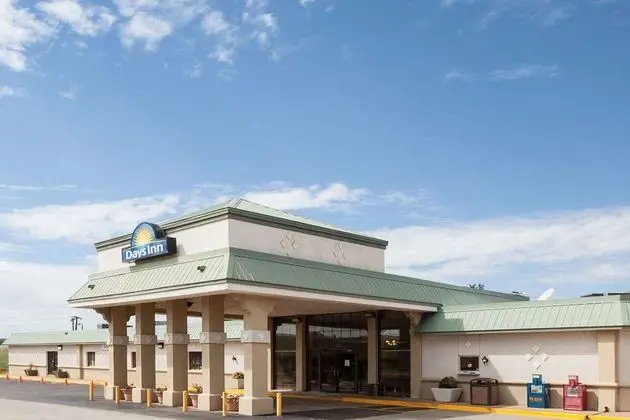 Days Inn by Wyndham Clinton